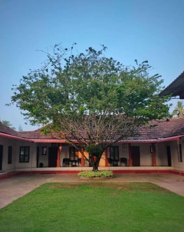 Heritage Riverside House for Pre-Wedding Shoots in Kottayam