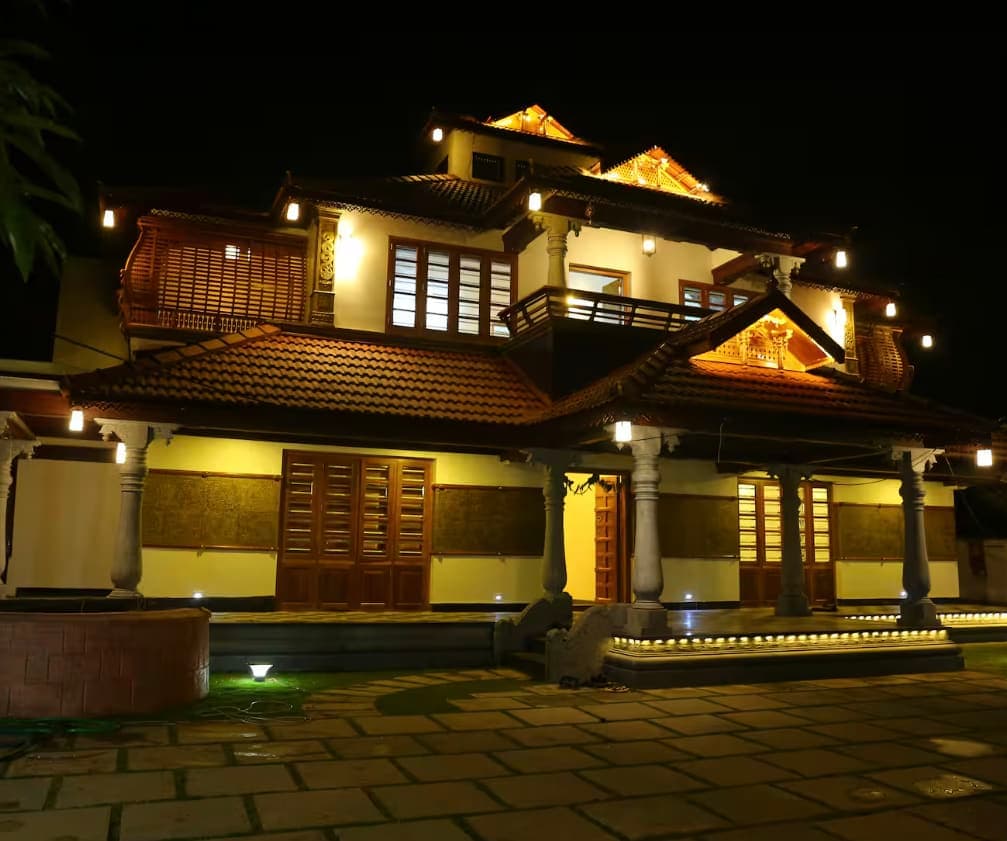 Title: Luxury Kerala-Style Villa In Kochi
